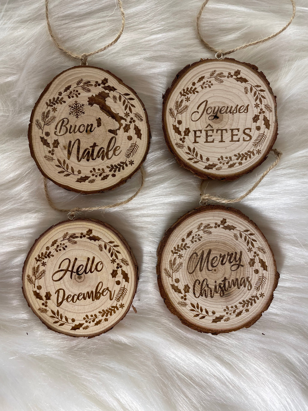Boule de Noël Bois Brut Gravée | Messages Festifs Multilingues